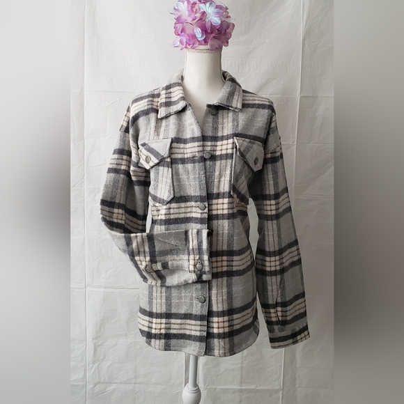 BLU Buffalo Plaid Jacket - Picture 2 of 10